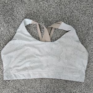 Women's Old Navy White Snake Print Sports Bra